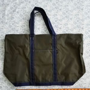 New Classic L.L.Bean Nylon Tote or Travel Bag Olive Green and Navy